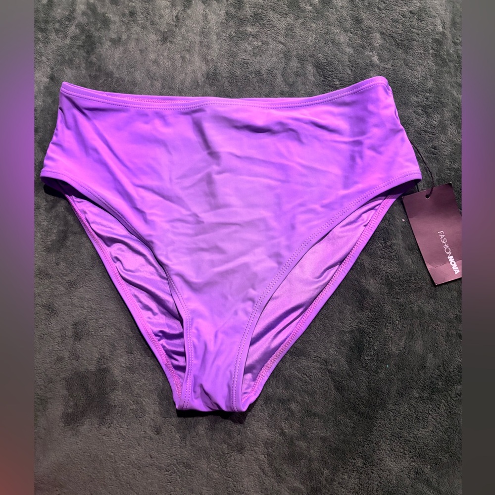 NWT Purple Women's Bikini Bottom by Fashion Nova Size L